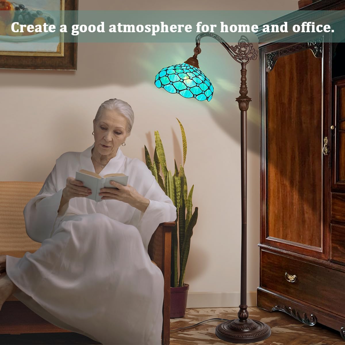 Capulina Tiffany Floor Lamp with Adjustable Angle