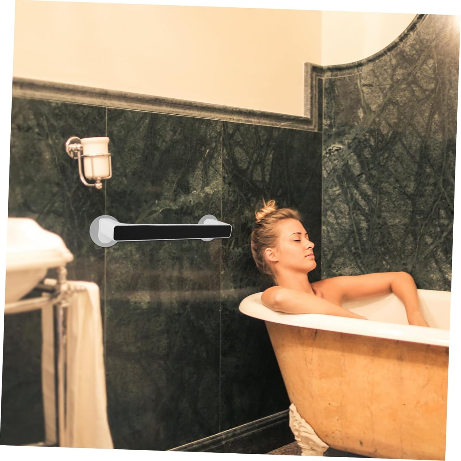 ETHZZLE Suction Cup Towel Bar No Drill